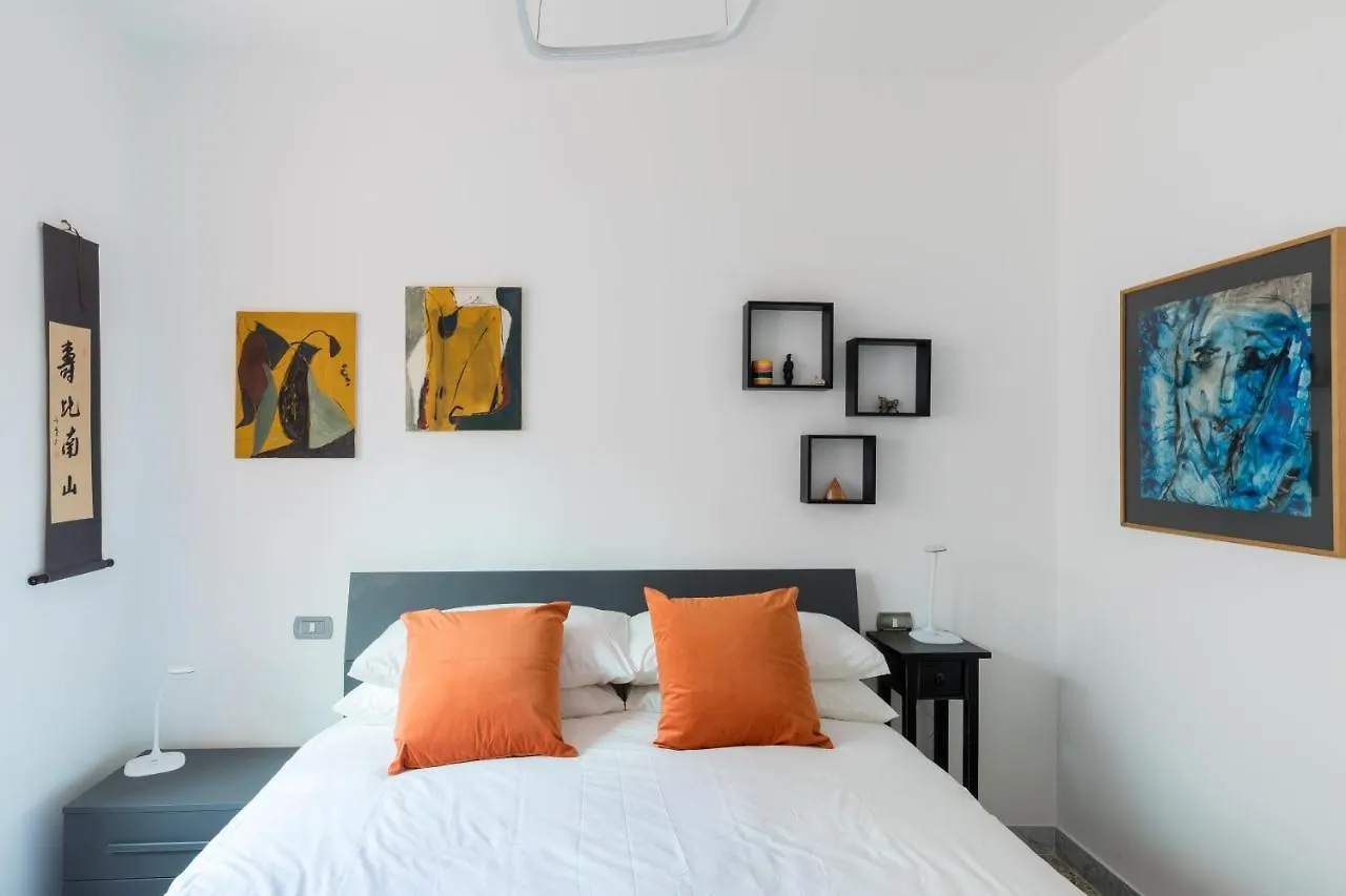 Amoretti Apartment, 6 Persone, 3 Camere, 2 Bagni, Balcone, Wi-Fi, Metro B Monti Tiburtini Rome Italië