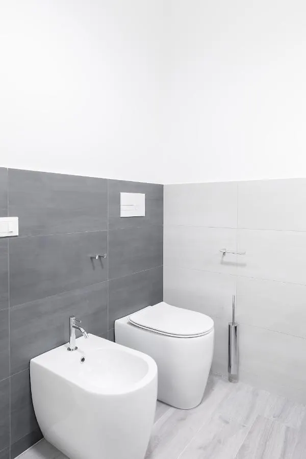 Amoretti Apartment, 6 Persone, 3 Camere, 2 Bagni, Balcone, Wi-Fi, Metro B Monti Tiburtini Rome 0*,